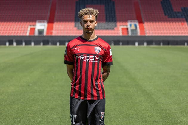 Hawkins Jalen (20 FCI) ; FC Ingolstadt 04; 3.Liga, Porträttermin 2022 2023, 3. Liga - FC Ingolstadt 04 Saison 2022 2023
