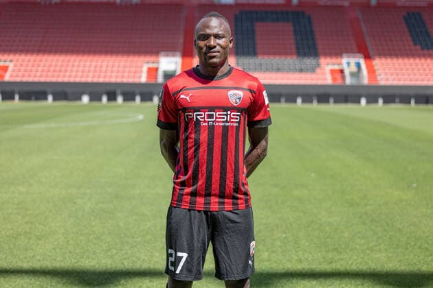 Moussa Doumbouya (27, FCI) ; FC Ingolstadt 04; 3.Liga, Porträttermin 2022 2023, 3. Liga - FC Ingolstadt 04 Saison 2022 2023