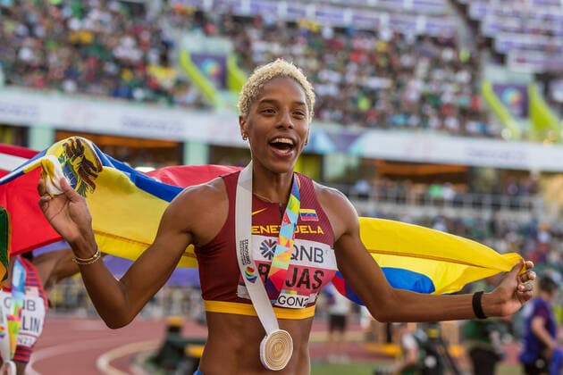 Bilder des Jahres 2022, Sport 07 Juli Sport Themen der Woche KW29 Sport Bilder des Tages World Athletics Championships Oregon 22; United States of America, 18.07.2022 Yulimar ROJAS of VENEZUELA (VEN) wins gold in the womens triple jump at the World Athletics Championships Oregon 22 in Eugene, on Monday, July 18, 2022 *** World Athletics Championships Oregon 22 United States of America, 18 07 2022 Yulimar ROJAS of VENEZUELA VEN wins gold in the womens triple jump at the World Athletics Championships Oregon 22 in Eugene, on Monday, July 18, 2022 Copyright: xBEAUTIFULxSPORTS OlafxRellischx