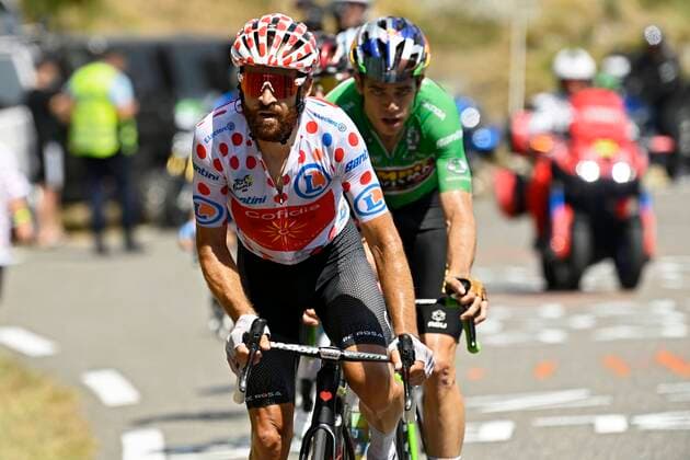 Sport Themen der Woche KW29 Sport Bilder des Tages FOIX, FRANCE - JULY 19 : Geschke Simon (GER) of Cofidis and Van Aert Wout (BEL) of Team Jumbo-Visma during stage 16 of the 109th edition of the 2022 Tour de France cycling race, a stage of 179 kms with start in Carcassonne and finish in Foix on July 19, 2022 in Foix, France, 19 07 2022 ( Motordriver Kenny Verfaillie - Tour de France 2022 - Stage 16 PhotoNews Panoramic 
