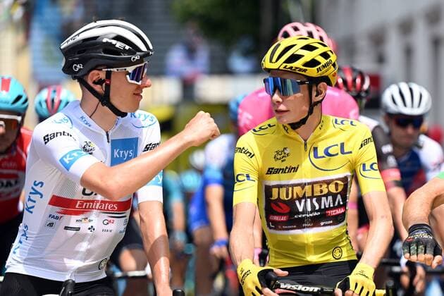 PEYRAGUDES, FRANCE - JULY 20 : Pogacar Tadej (SLO) of UAE Team Emirates and Vingegaard Jonas (DEN) of Team Jumbo-Visma during stage 17 of the 109th edition of the 2022 Tour de France cycling race, a stage of 130 kms with start in Saint-Gaudens and finish in Peyragudes on July 20, 2022 in Peyragudes, France, 20 07 2022 ( Motordriver Kenny Verfaillie - Tour de France 2022 - Stage 17 PhotoNews Panoramic 