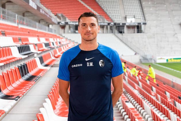 Athletiktrainer Daniel Wolf SC Freiburg, 1.Bundesliga, Portraittermin 2022 2022, 20.07.2022 DFB DFL REGULATIONS PROHIBIT ANY USE OF PHOTOGRAPHS AS IMAGE SEQUENCES AND OR QUASI-VIDEO SC Freiburg, 1.Bundesliga, Portraittermin 2022 2023, 20.07.2022 Freiburg Copyright: xEibner-Pressefoto RogerxBuerkex EP_EER