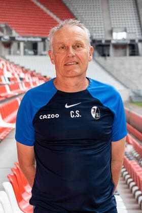Trainer Christian Streich SC Freiburg, 1.Bundesliga, Portraittermin 2022 2022, 20.07.2022 DFB DFL REGULATIONS PROHIBIT ANY USE OF PHOTOGRAPHS AS IMAGE SEQUENCES AND OR QUASI-VIDEO SC Freiburg, 1.Bundesliga, Portraittermin 2022 2023, 20.07.2022 Freiburg Copyright: xEibner-Pressefoto RogerxBuerkex EP_EER