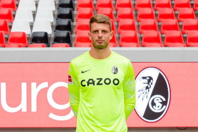 Benjamin Uphoff (SC Freiburg, 01) SC Freiburg, 1.Bundesliga, Portraittermin 2022 2022, 20.07.2022 DFB DFL REGULATIONS PROHIBIT ANY USE OF PHOTOGRAPHS AS IMAGE SEQUENCES AND OR QUASI-VIDEO SC Freiburg, 1.Bundesliga, Portraittermin 2022 2023, 20.07.2022 Freiburg Copyright: xEibner-Pressefoto RogerxBuerkex EP_EER