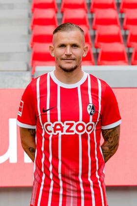 Jonathan Schmid (SC Freiburg, 07) SC Freiburg, 1.Bundesliga, Portraittermin 2022 2022, 20.07.2022 DFB DFL REGULATIONS PROHIBIT ANY USE OF PHOTOGRAPHS AS IMAGE SEQUENCES AND OR QUASI-VIDEO SC Freiburg, 1.Bundesliga, Portraittermin 2022 2023, 20.07.2022 Freiburg Copyright: xEibner-Pressefoto RogerxBuerkex EP_EER