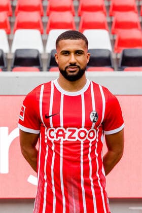 Daniel Kofi Kyereh (SC Freiburg, 11) SC Freiburg, 1.Bundesliga, Portraittermin 2022 2022, 20.07.2022 DFB DFL REGULATIONS PROHIBIT ANY USE OF PHOTOGRAPHS AS IMAGE SEQUENCES AND OR QUASI-VIDEO SC Freiburg, 1.Bundesliga, Portraittermin 2022 2023, 20.07.2022 Freiburg Copyright: xEibner-Pressefoto RogerxBuerkex EP_EER