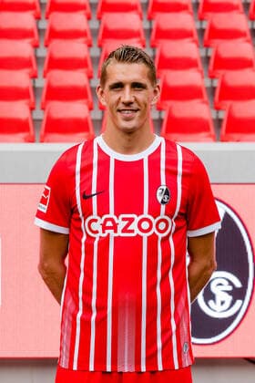 Nils Petersen (SC Freiburg, 18) SC Freiburg, 1.Bundesliga, Portraittermin 2022 2022, 20.07.2022 DFB DFL REGULATIONS PROHIBIT ANY USE OF PHOTOGRAPHS AS IMAGE SEQUENCES AND OR QUASI-VIDEO SC Freiburg, 1.Bundesliga, Portraittermin 2022 2023, 20.07.2022 Freiburg Copyright: xEibner-Pressefoto RogerxBuerkex EP_EER