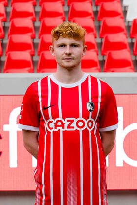 Robert Wagner (SC Freiburg, 23) SC Freiburg, 1.Bundesliga, Portraittermin 2022 2022, 20.07.2022 DFB DFL REGULATIONS PROHIBIT ANY USE OF PHOTOGRAPHS AS IMAGE SEQUENCES AND OR QUASI-VIDEO SC Freiburg, 1.Bundesliga, Portraittermin 2022 2023, 20.07.2022 Freiburg Copyright: xEibner-Pressefoto RogerxBuerkex EP_EER
