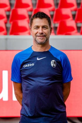Stefan Spohn Busfahrer SC Freiburg, 1.Bundesliga, Portraittermin 2022 2022, 20.07.2022 DFB DFL REGULATIONS PROHIBIT ANY USE OF PHOTOGRAPHS AS IMAGE SEQUENCES AND OR QUASI-VIDEO SC Freiburg, 1.Bundesliga, Portraittermin 2022 2023, 20.07.2022 Freiburg Copyright: xEibner-Pressefoto RogerxBuerkex EP_EER