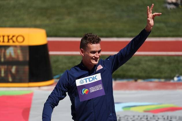 Mandatory Credit: Photo by Amanda Loman Shutterstock (13037095s) Bronze medalist Trevor Bassit, of the United States, during the medal ceremony for the men s 400-meter hurdles 2022 World Athletics Championships, Day Six Hayward Field, Eugene, Oregon, USA - 20 Jul 2022 2022 World Athletics Championships, Day Six Hayward Field, Eugene, Oregon, USA - 20 Jul 2022  Copyright: xAmandaxLoman Shutterstockx 13037095s