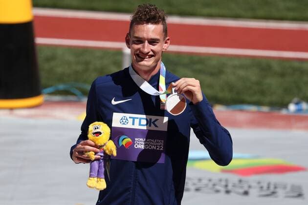 Mandatory Credit: Photo by Amanda Loman Shutterstock (13037095t) Bronze medalist Trevor Bassit, of the United States, during the medal ceremony for the men s 400-meter hurdles 2022 World Athletics Championships, Day Six Hayward Field, Eugene, Oregon, USA - 20 Jul 2022 2022 World Athletics Championships, Day Six Hayward Field, Eugene, Oregon, USA - 20 Jul 2022  Copyright: xAmandaxLoman Shutterstockx 13037095t