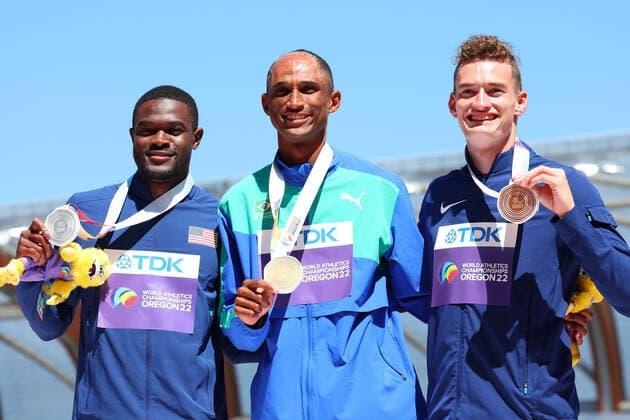 (L-R) Rai Benjamin (USA), Alison Dos Santos (BRA), Trevor Bassitt (USA), JULY 20, 2022 - Athletics : IAAF World Championships Oregon 2022 Men s 400mH Award ceremony at Hayward Field, Eugene, Oregon, USA.  (194010810)