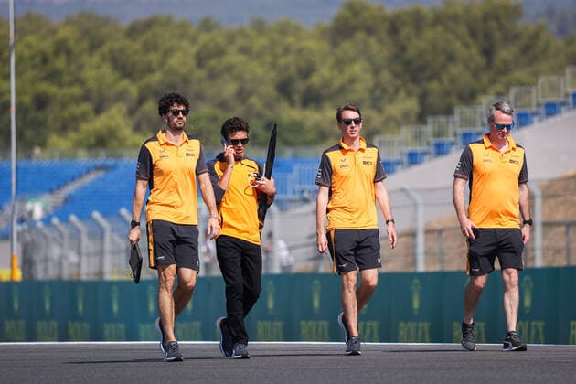 trackwalk NORRIS Lando (gbr), McLaren F1 Team MCL36, portrait during the Formula 1 Lenovo Grand Prix de France, French Grand Prix 2022, 12th round of the 2022 FIA Formula One World Championship, WM, Weltmeisterschaft from July 22 to 24, 2022 on the Circuit Paul Ricard, in Le Castellet, France - F1 - FRENCH GRAND PRIX 2022 DPPI Panoramic  00122028_AV6_8697