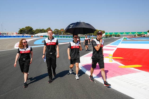 ZHOU Guanyu (chi), Alfa Romeo F1 Team ORLEN C42, portrait trackwalk during the Formula 1 Lenovo Grand Prix de France, French Grand Prix 2022, 12th round of the 2022 FIA Formula One World Championship, WM, Weltmeisterschaft from July 22 to 24, 2022 on the Circuit Paul Ricard, in Le Castellet, France - F1 - FRENCH GRAND PRIX 2022 DPPI Panoramic  00122028__V2_4109