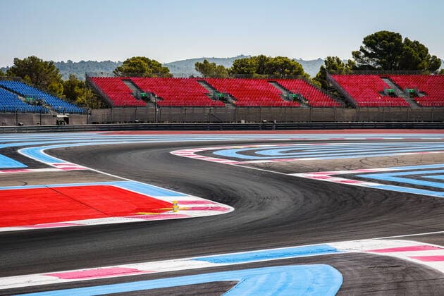 kerb, vibreur, track, piste, illustration during the Formula 1 Lenovo Grand Prix de France, French Grand Prix 2022, 12th round of the 2022 FIA Formula One World Championship, WM, Weltmeisterschaft from July 22 to 24, 2022 on the Circuit Paul Ricard, in Le Castellet, France - F1 - FRENCH GRAND PRIX 2022 DPPI Panoramic  00122028_AV6_8921