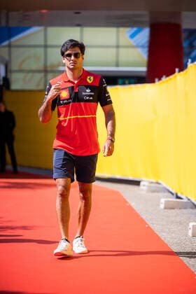SAINZ Carlos (spa), Scuderia Ferrari F1-75, portrait during the Formula 1 Lenovo Grand Prix de France, French Grand Prix 2022, 12th round of the 2022 FIA Formula One World Championship, WM, Weltmeisterschaft from July 22 to 24, 2022 on the Circuit Paul Ricard, in Le Castellet, France - F1 - FRENCH GRAND PRIX 2022 DPPI Panoramic  00122028_GH_1190