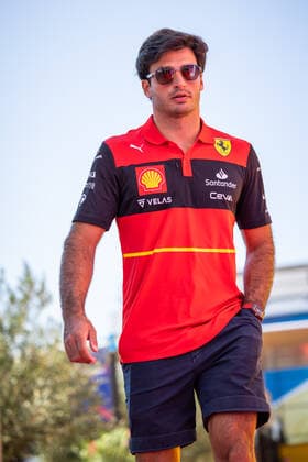 SAINZ Carlos (spa), Scuderia Ferrari F1-75, portrait during the Formula 1 Lenovo Grand Prix de France, French Grand Prix 2022, 12th round of the 2022 FIA Formula One World Championship, WM, Weltmeisterschaft from July 22 to 24, 2022 on the Circuit Paul Ricard, in Le Castellet, France - F1 - FRENCH GRAND PRIX 2022 DPPI Panoramic  00122028_GH_1195