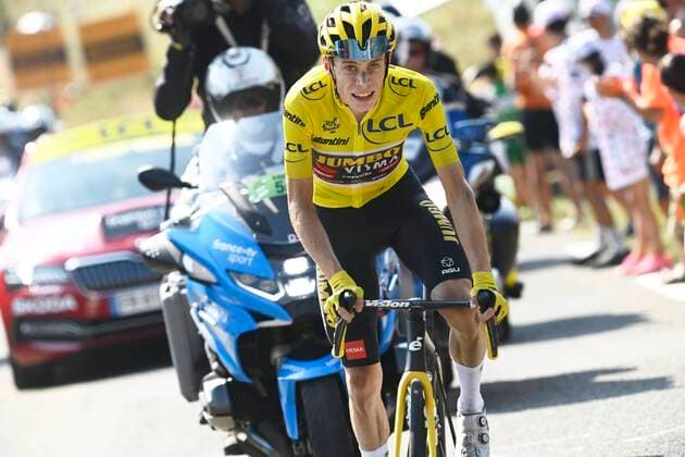HAUTACAM, FRANCE - JULY 21 : Vingegaard Jonas (DEN) of Team Jumbo-Visma during stage 18 of the 109th edition of the 2022 Tour de France cycling race, a stage of 143 kms with start in Lourdes and finish in Hautacam on July 21, 2022 in Hautacam, France, 21 07 2022 ( Motordriver Kenny Verfaillie - Tour de France 2022 - Stage 18 PhotoNews Panoramic 