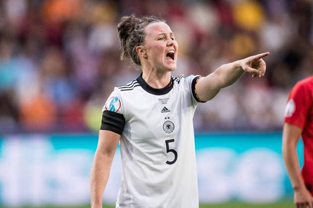 UEFA WOMEN’S EURO ENGLAND 2022: Deutschland - Oesterreich; 21.07.2022 Marina Hegering (Deutschland, 5) schreit UEFA WOMEN’S EURO ENGLAND 2022: Deutschland - Oesterreich; Brentford Community Stadium, London, 21.07.2022 Copyright: xBEAUTIFULxSPORTS Wunderlx