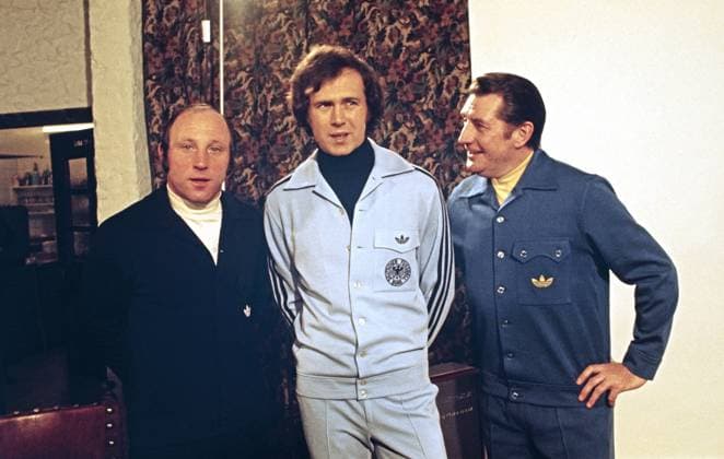 FUSSBALL Nationalmannschaft Saison 1974 Deutsche Nationalmannschaft bei Adidas 01.10.1974 Uwe SEELER, Franz BECKENBAUER, Fritz WALTER (v.li. alle Deutschland) FOTO: WEREK Pressebildagentur xxNOxMODELxRELEASExx