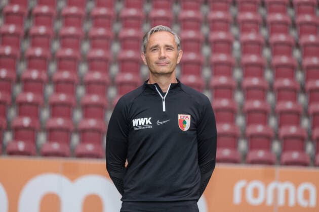 Dr. Karsten Bogner; Mannschaftsarzt; FC Augsburg; 1. BL, Porträttermin 2022 2023,