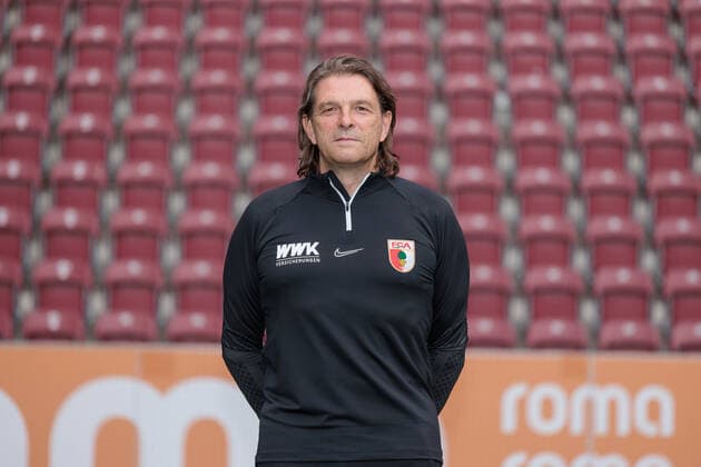Dr. Andreas Weigel; Mannschaftsarzt; FC Augsburg; 1. BL, Porträttermin 2022 2023,