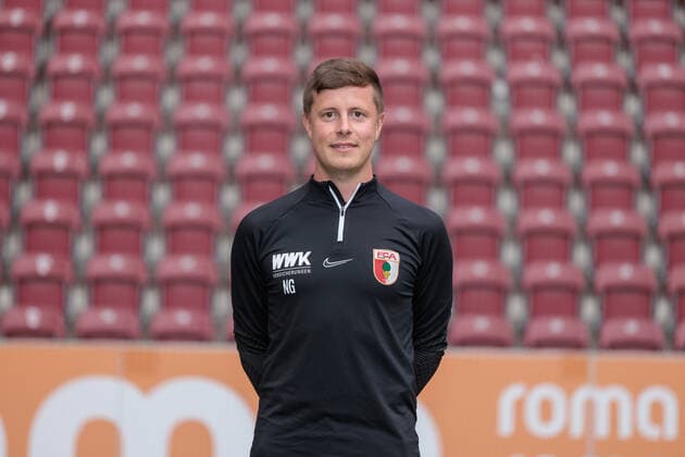 Nikolas Guschl; Physiotherapeut; FC Augsburg; 1. BL, Porträttermin 2022 2023,