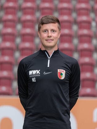 Nikolas Guschl; Physiotherapeut; FC Augsburg; 1. BL, Porträttermin 2022 2023,