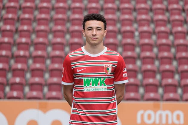 Ruben Vargas; FC Augsburg; 1. BL, Porträttermin 2022 2023,