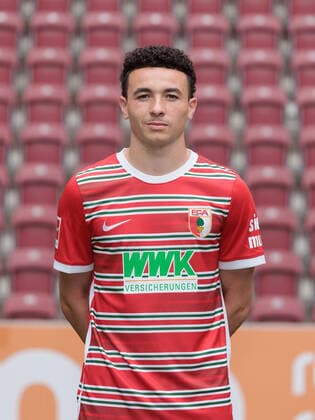 Ruben Vargas; FC Augsburg; 1. BL, Porträttermin 2022 2023,