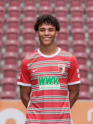 Henri Koudossou; FC Augsburg; 1. BL, Porträttermin 2022 2023,