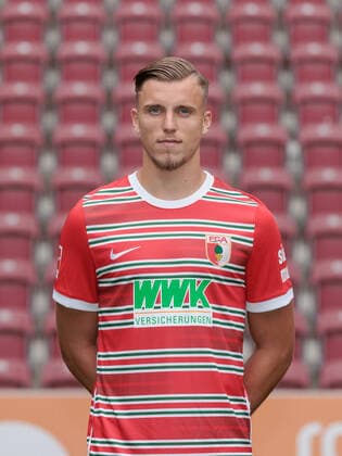 Ermedin Demirovic; FC Augsburg; 1. BL, Porträttermin 2022 2023,