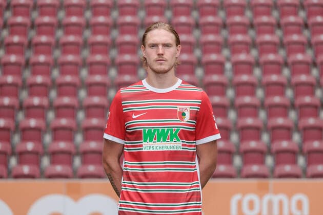 Fredrik Jensen; FC Augsburg; 1. BL, Porträttermin 2022 2023,