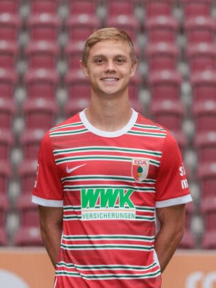 Robert Gumny; FC Augsburg; 1. BL, Porträttermin 2022 2023,