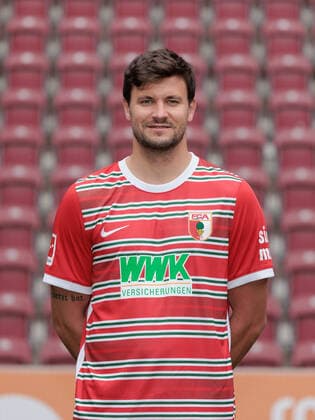 Tobias Strobl; FC Augsburg; 1. BL, Porträttermin 2022 2023,