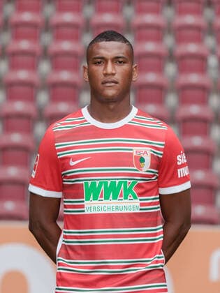 Carlos Gruezo; FC Augsburg; 1. BL, Porträttermin 2022 2023,