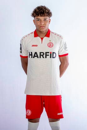 Lawrence Ennali ; Rot-Weiss Essen ; 3.Liga; Porträttermin 2022 2023