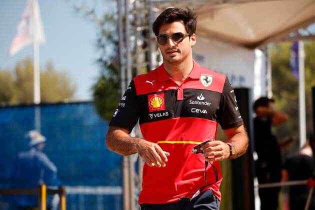 SAINZ Carlos (spa), Scuderia Ferrari F1-75, portrait during the Formula 1 Lenovo Grand Prix de France, French Grand Prix 2022, 12th round of the 2022 FIA Formula One World Championship, WM, Weltmeisterschaft from July 22 to 24, 2022 on the Circuit Paul Ricard, in Le Castellet, France - F1 - FRENCH GRAND PRIX 2022 DPPI Panoramic  0012202800098