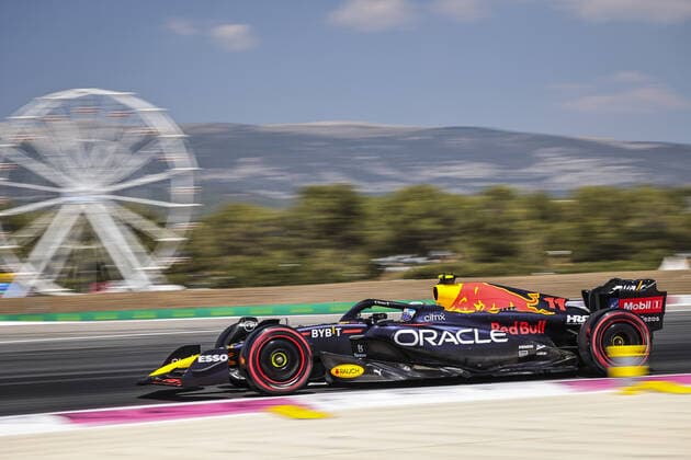 11 PEREZ Sergio (mex), Red Bull Racing RB18, action during the Formula 1 Lenovo Grand Prix de France, French Grand Prix 2022, 12th round of the 2022 FIA Formula One World Championship, WM, Weltmeisterschaft from July 22 to 24, 2022 on the Circuit Paul Ricard, in Le Castellet, France - F1 - FRENCH GRAND PRIX 2022 DPPI Panoramic  DC0A5979
