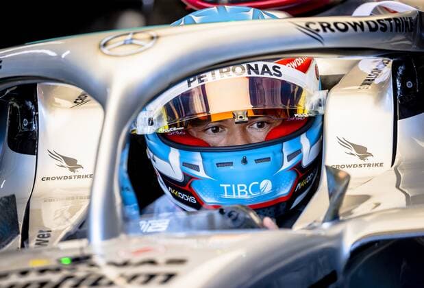 LE CASTELLET - Nyck de Vries (Mercedes) during practice 1 leading up to the F1 Grand Prix of France at Circuit Paul Ricard on July 21, 2022 in Le Castellet, France. REMKO DE WAAL F1 Grand Prix of France - Practice 2022 xVIxANPxSportx xxANPxIVx