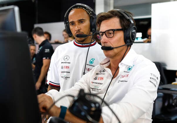 44 Lewis Hamilton (GBR, Mercedes-AMG Petronas F1 Team), Toto Wolff (AUT, Mercedes-AMG Petronas F1 Team), F1 Grand Prix of France at Circuit Paul Ricard on July 22, 2022 in Le Castellet, France. (Photo by HOCH ZWEI) Le Castellet France