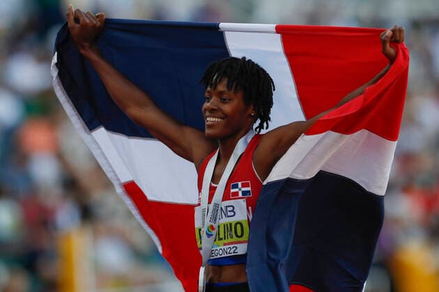 Marileidy Paulino of Dominican Republic, silver medal, poses after the 400m women event during the World Athletics Championships at Hayward Field in Eugene, USA, 22 July 2022. World Athletics Championships !ACHTUNG: NUR REDAKTIONELLE NUTZUNG!  Copyright: xAlbertoxEstevezx AMDEP4568 20220723-548e880d308994e14b51cb8693a35d7bda55701d