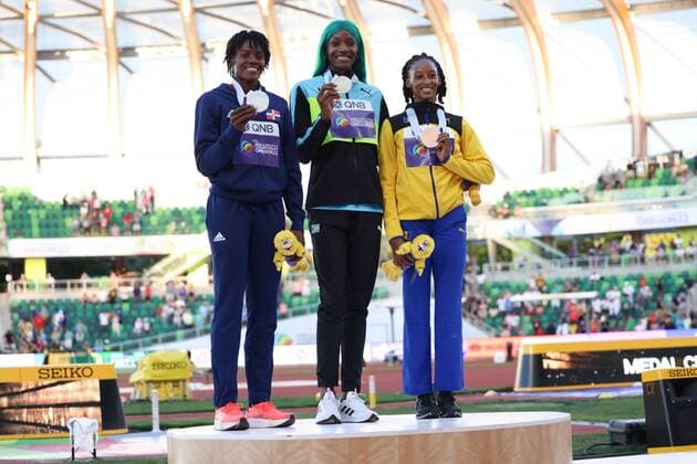Mandatory Credit: Photo by Amanda Loman Shutterstock (13037097r) Silver-medallist Marileidy Paulino, of Dominican Republic, gold-medallist Shaunae Miller-Uibo, of the Bahamas, and bronze-medallist Sada Williams, of Barbados, during the medal ceremony for the women s 400-meter run 2022 World Athletics Championships, Day Eight Hayward Field, Eugene, Oregon, USA - 22 Jul 2022 2022 World Athletics Championships, Day Eight Hayward Field, Eugene, Oregon, USA - 22 Jul 2022 Copyright: xAmandaxLoman Shutterstockx 13037097r