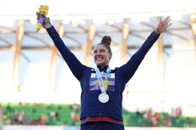 Mandatory Credit: Photo by Amanda Loman Shutterstock (13037097s) Silver-medallist Kara Winger, of the United States, during the medal ceremony for the women s javelin throw 2022 World Athletics Championships, Day Eight Hayward Field, Eugene, Oregon, USA - 22 Jul 2022 2022 World Athletics Championships, Day Eight Hayward Field, Eugene, Oregon, USA - 22 Jul 2022 Copyright: xAmandaxLoman Shutterstockx 13037097s