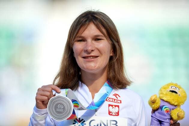 2022.07.22, Eugene Mistrzostwa Swiata w Lekkoatletyce Oregon 2022 Chod na 35 km kobiet, final n z Katarzyna Zdzieblo, ceremonia medalowa Fot Rafal Oleksiewicz PressFocus 2022.07.22, Eugene World Athletic Championships Oregon 2022 WomenÕs 35 km race walk, final (POL) Katarzyna Zdzieblo, medal ceremony Credit Rafal Oleksiewicz PressFocus NEWSPIX.PL --- Newspix.pl  20220722RO_16560860