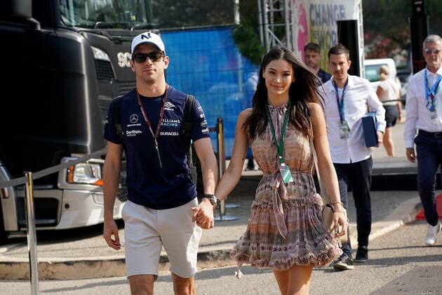 FORMULA 1 LENOVO GRAND PRIX DE FRANCE 2021 23.07.2022, Circuit Paul Ricard, Le Castellet, FORMULA 1 LENOVO GRAND PRIX DE FRANCE 2021 , im Bild Nicolas Latifif aus Kanada vom Team Williams mit seiner Freundin Sandra Dziwiszek im Fahrerlager von Le Castellet.