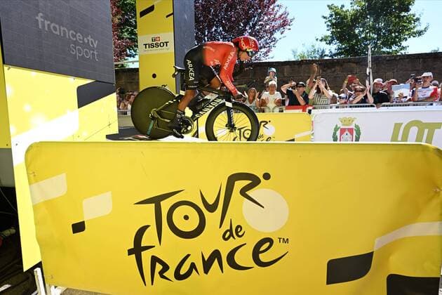 ROCAMADOUR, FRANCE - JULY 23 : Quintana Nairo (COL) of Team Arkea Samsic during stage 20 of the 109th edition of the 2022 Tour de France cycling race, a individual time trial of 40 kms with start in Lacapelle - Marival and finish in Rocamadour on July 23, 2022 in Rocamadour, France, 23 07 2022 ( Tour de France 2022 - Stage 20 PhotoNews Panoramic 