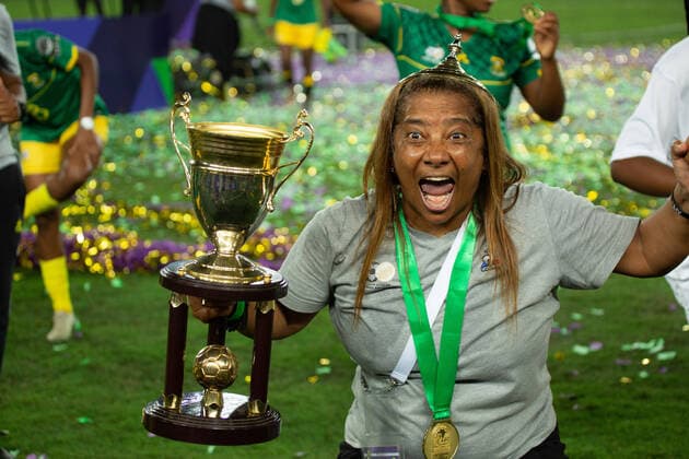 Bilder des Jahres 2022, Sport 07 Juli Sport Themen der Woche KW29 Sport Bilder des Tages RABAT, MOROCCO - JULY 23: Desiree Ellis of South Africa celebrate victory during the 2022 Africa Women Cup of Nations Final match between Morocco and South Africa at Prince Moulay Abdellah Stadium on July 23, 2022 in Rabat, Morocco. Photo by Tobi Adepoju Copyright: xx