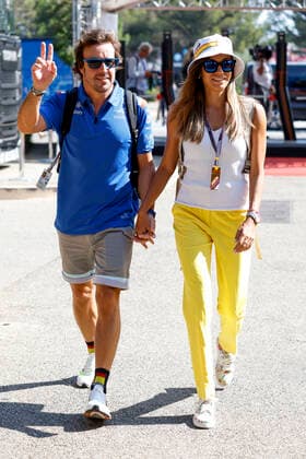 14 Fernando Alonso (ESP, BWT Alpine F1 Team) with his girlfriend Andrea Schlager, F1 Grand Prix of France at Circuit Paul Ricard on July 24, 2022 in Le Castellet, France. (Photo by HOCH ZWEI) Le Castellet France