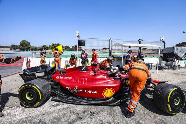 16 LECLERC Charles (mco), Scuderia Ferrari F1-75, crash, accident, during the Formula 1 Lenovo Grand Prix de France, French Grand Prix 2022, 12th round of the 2022 FIA Formula One World Championship, WM, Weltmeisterschaft from July 22 to 24, 2022 on the Circuit Paul Ricard, in Le Castellet, France - F1 - FRENCH GRAND PRIX 2022 - RACE DPPI Panoramic 5MDM0205